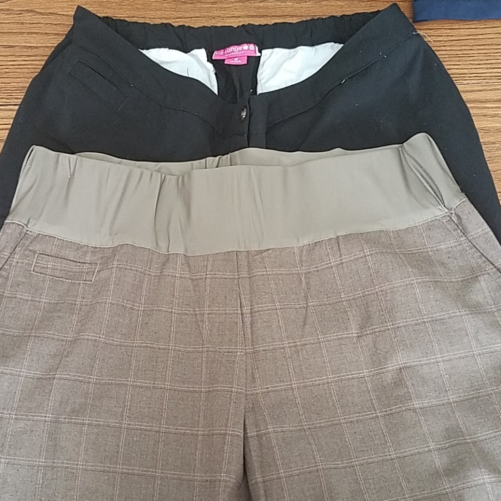 Bundle of 2 maternity pants!
